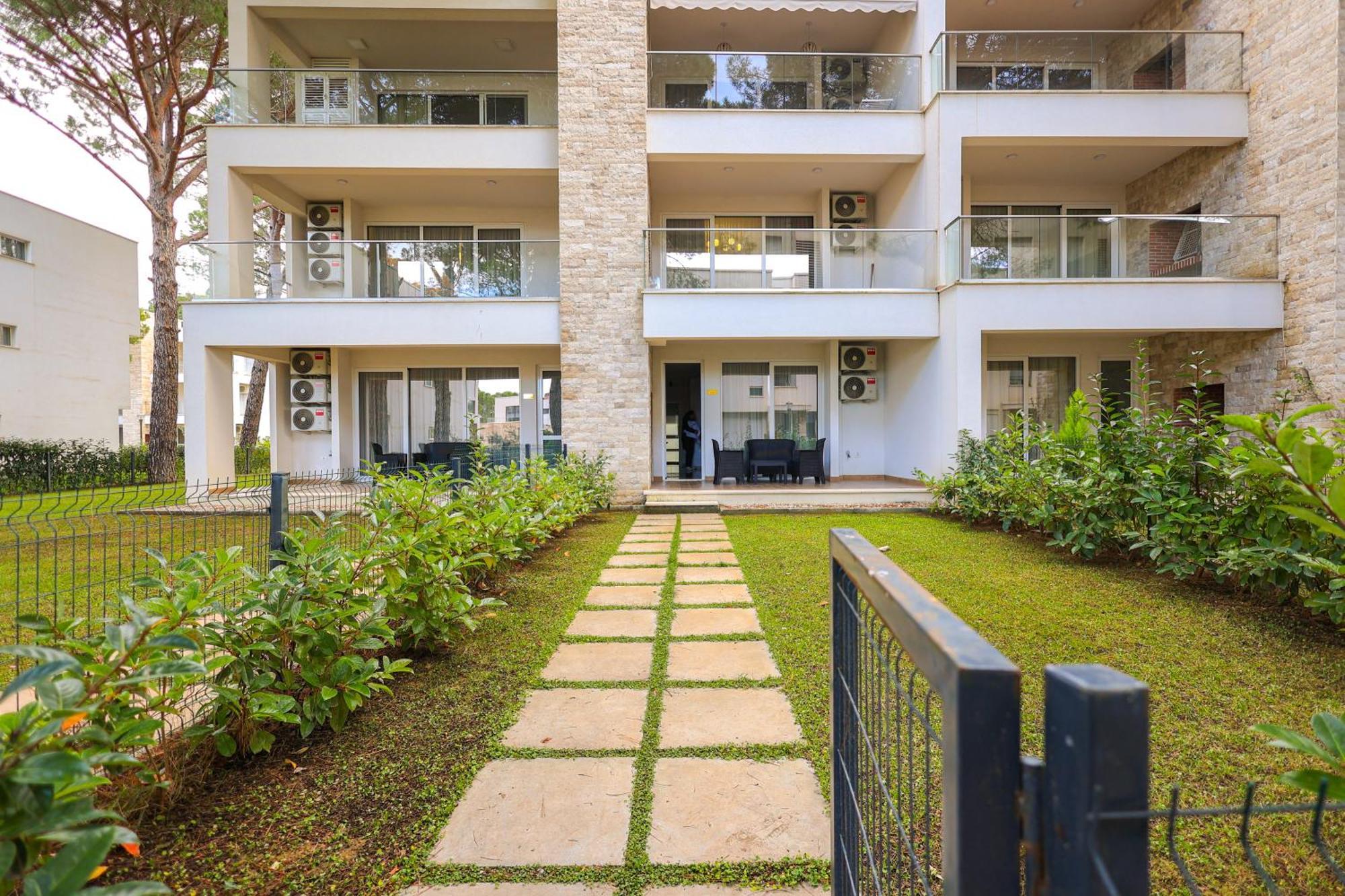 Sanpietro Vacation Apartments Durrës Zewnętrze zdjęcie